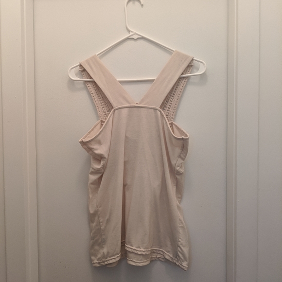 Casual Cream Top - Picture 4 of 5